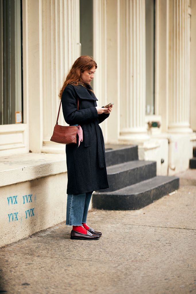 Look con abrigo batín