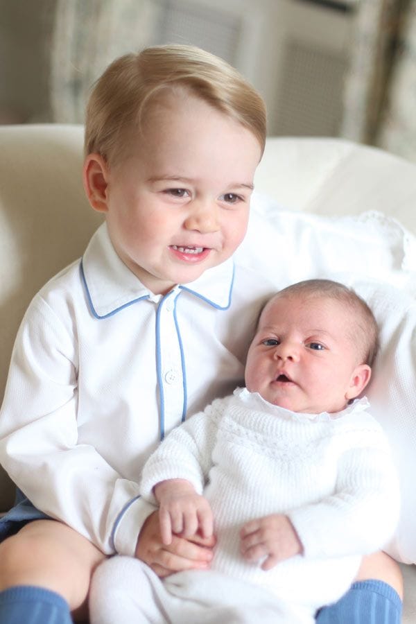 Primeros retratos oficiales de la princesa Charlotte de Cambridge © Kensington Palace
