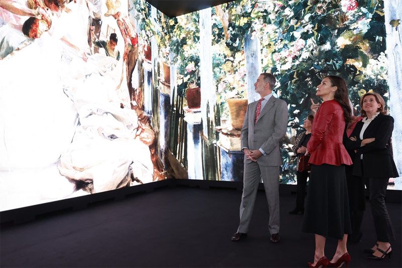 Don Felipe y doña Letizia en una exposición  de Sorolla