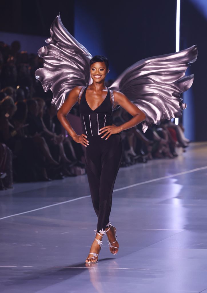 Mayowa Nicholas desfile Victoria's Secret