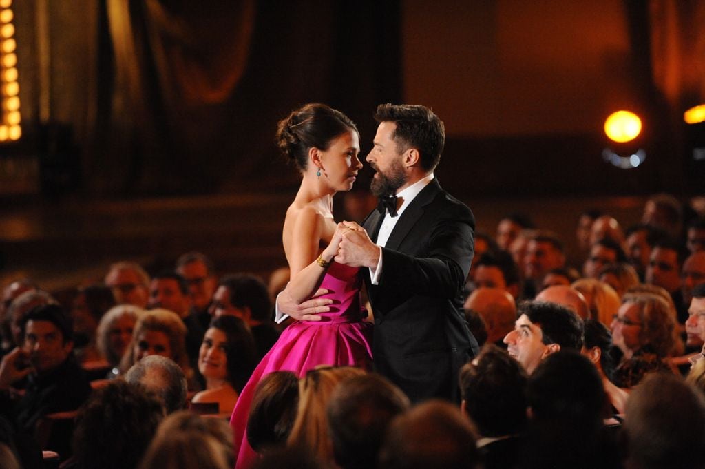  Hugh Jackman y Sutton Foster