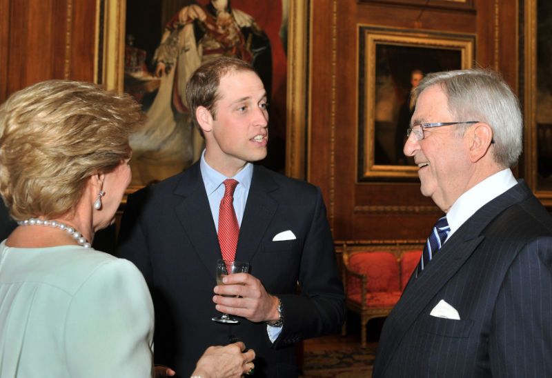 El príncipe Guillermo con los reyes Constantino y Ana María