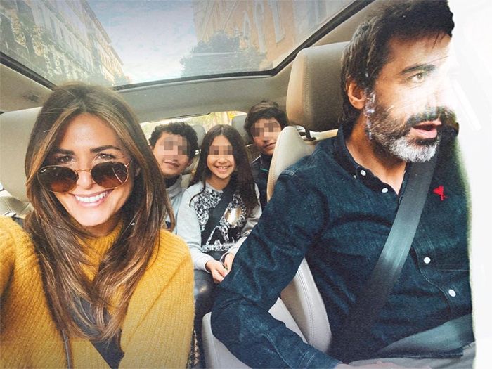 Nuria Roca con su familia