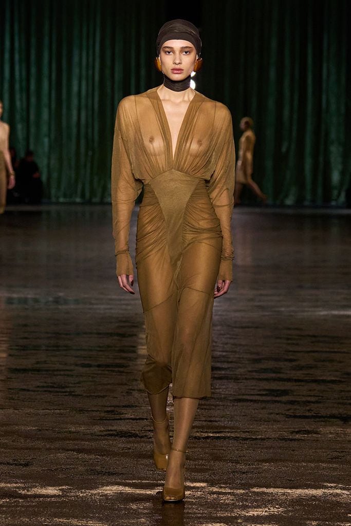 yves saint laurent desfile otono invierno 2024034a