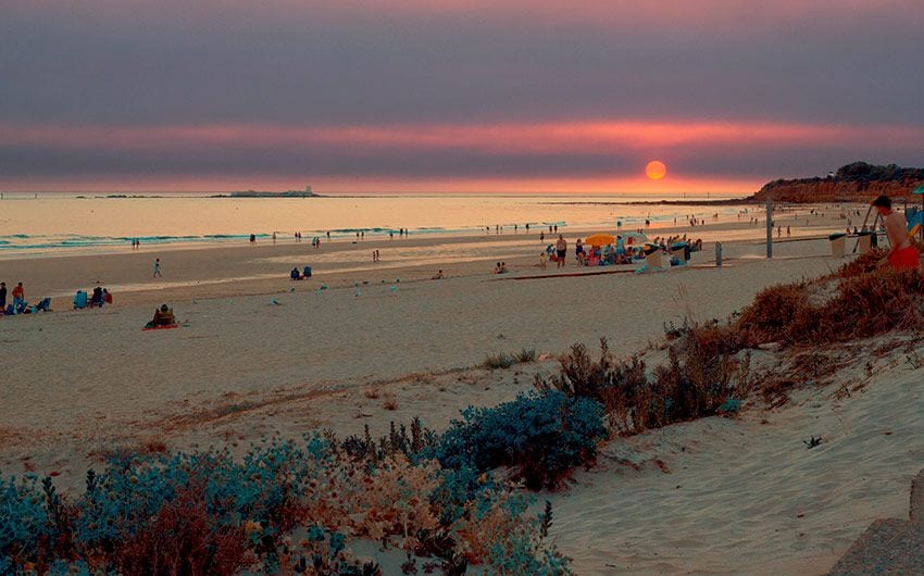 Playa de Chiclana de la Frontera al atardecer, Cádiz