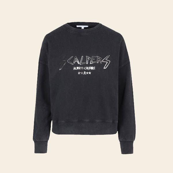 sudadera negra scalpers