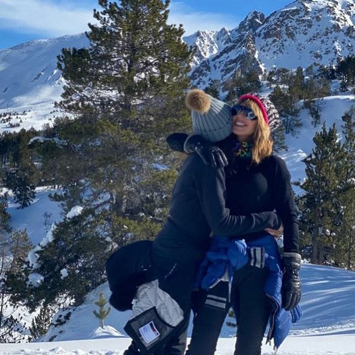 Emma García recarga pilas en la nieve con la mejor compañía