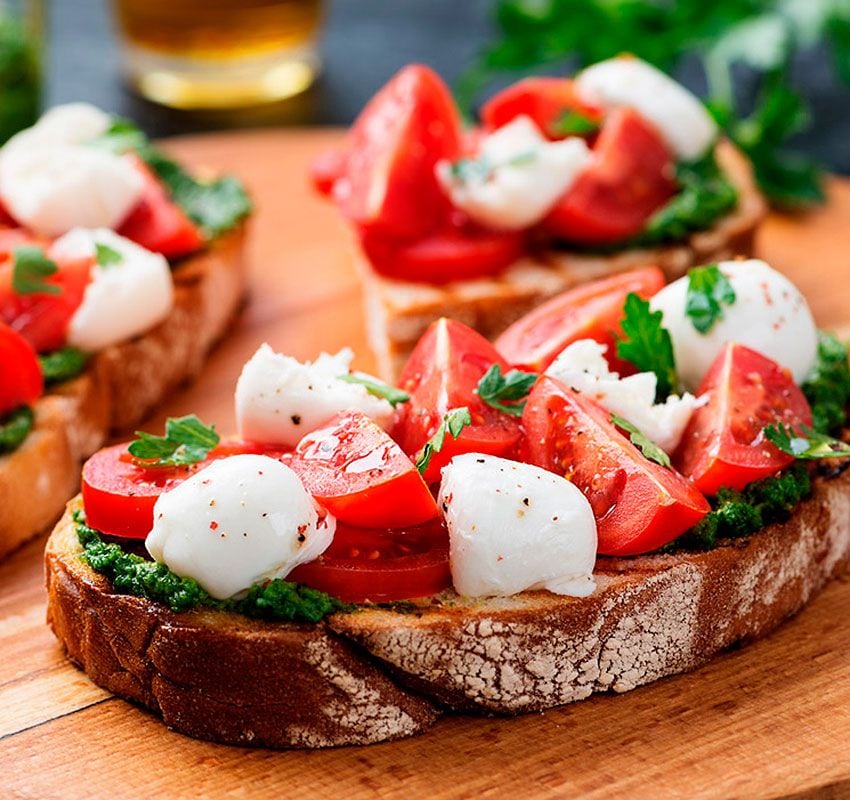 tostas caprese