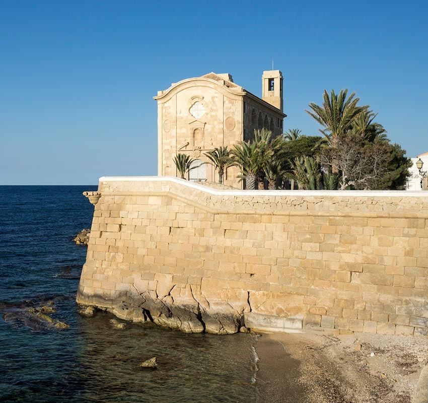 Iglesia de la isla de Tabarca en Alicante