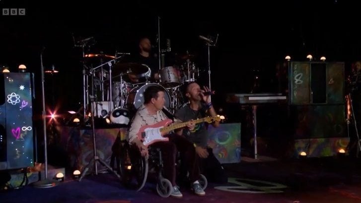 Michael J Fox en el concierto de Coldplay. Junio de 2024