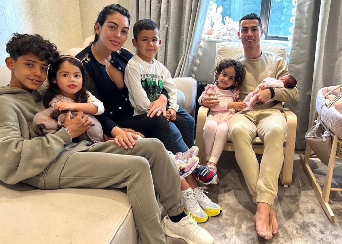 Georgina Rodríguez, Cristiano Ronaldo y sus hijos