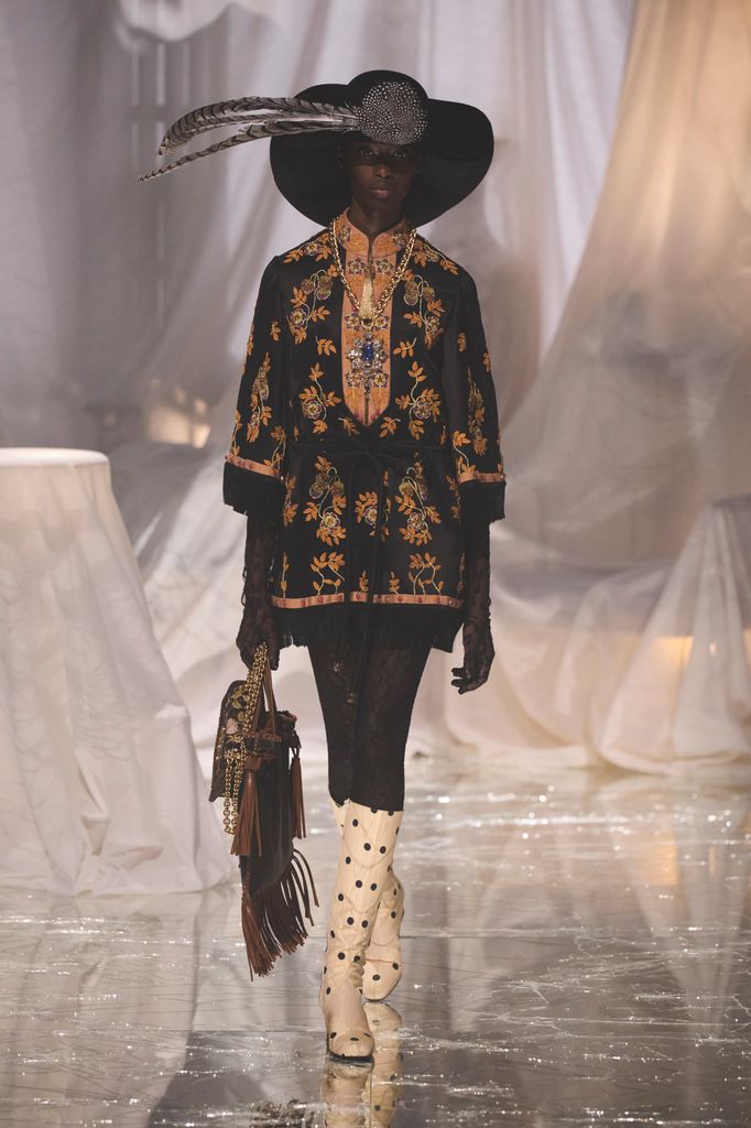 Paris Fashion Week: Valentino Primavera/Verano 2025