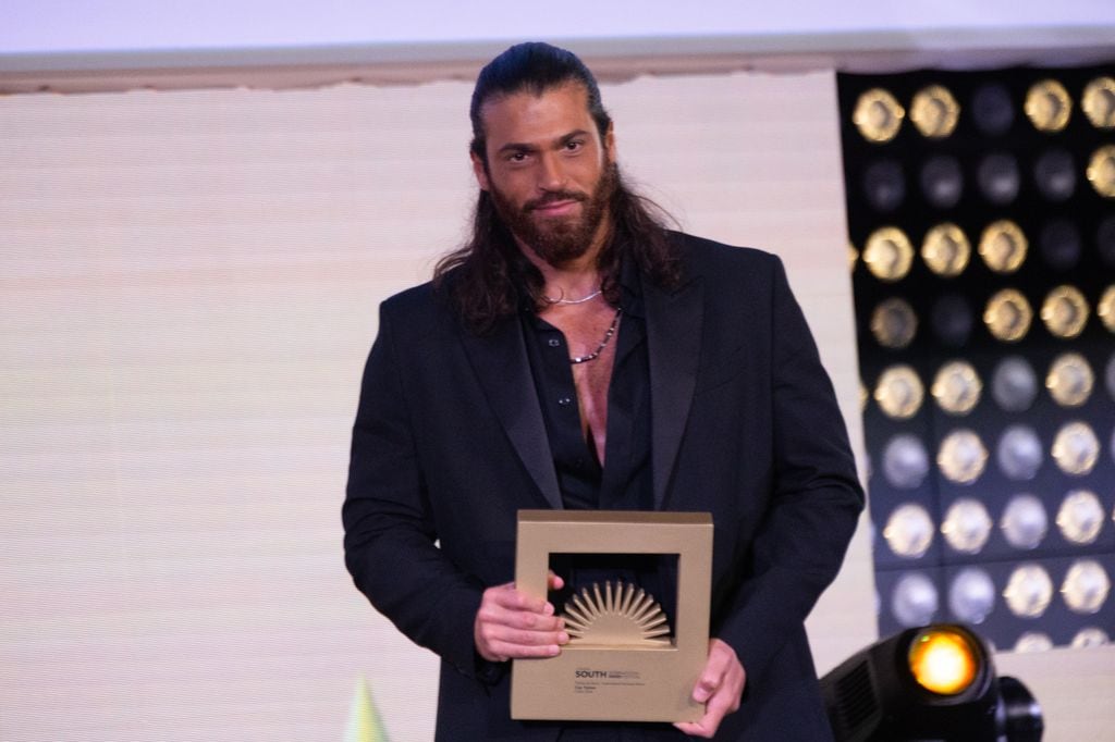 Can Yaman ha visitado Cádiz para recibir el International Honorary SISF Member Award