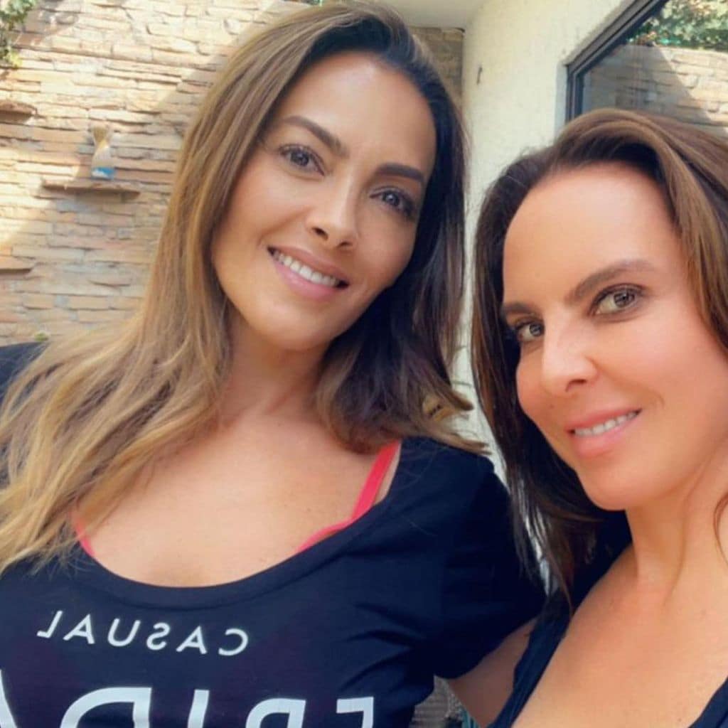 Kate del Castillo y su hermana Verónica