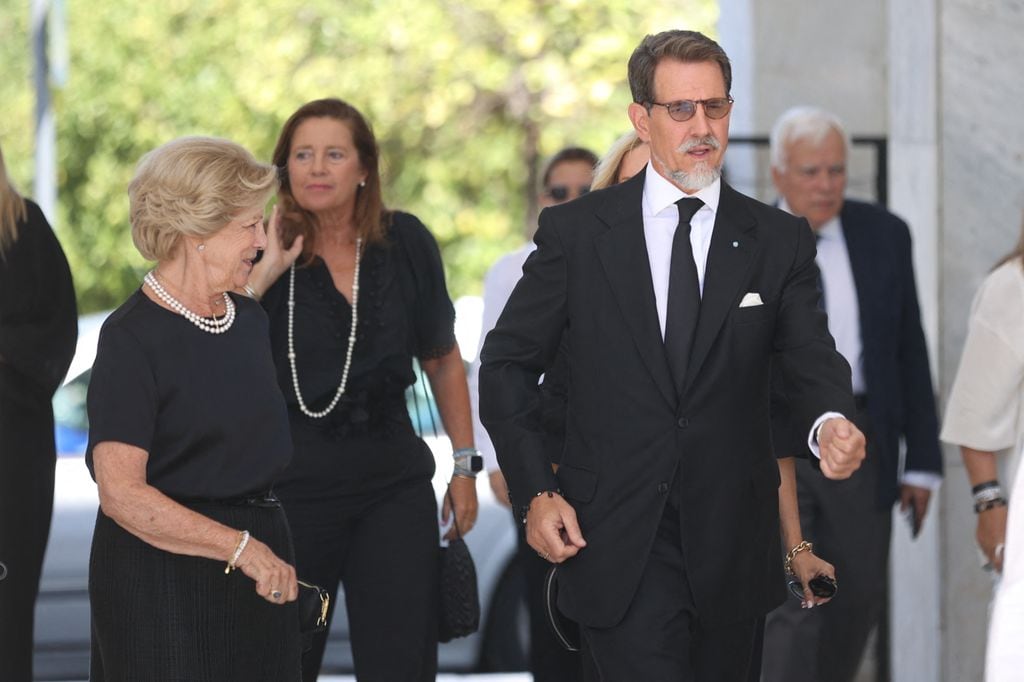 Ana María de Grecia, Alexia de Grecia y Pablo de Grecia en el funeral del príncipe Miguel de Grecia