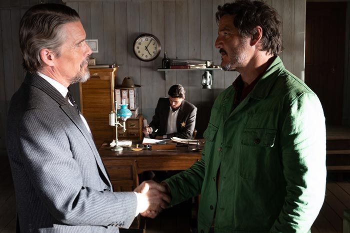 Ethan Hawke y Pedro Pascal, estrellas del western de Pedro Almodóvar