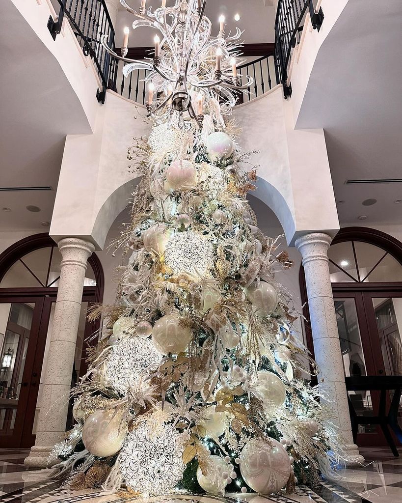 Árbol de Navidad de Marc Anthony y Nadia Ferreira 