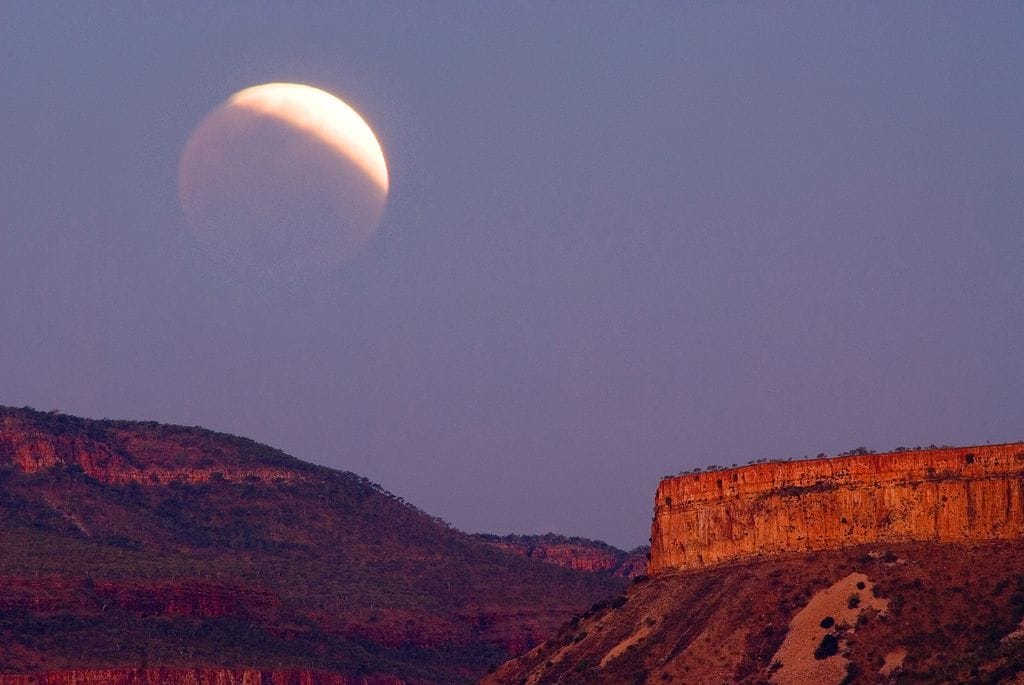 En el 2025, tendremos dos eclipses lunares totales