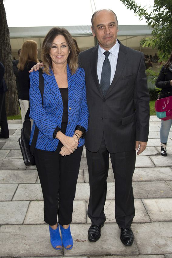 Ana Rosa Quintana es feliz al lado de Juan Muñoz, padre de sus mellizos Juan y Jaime 
