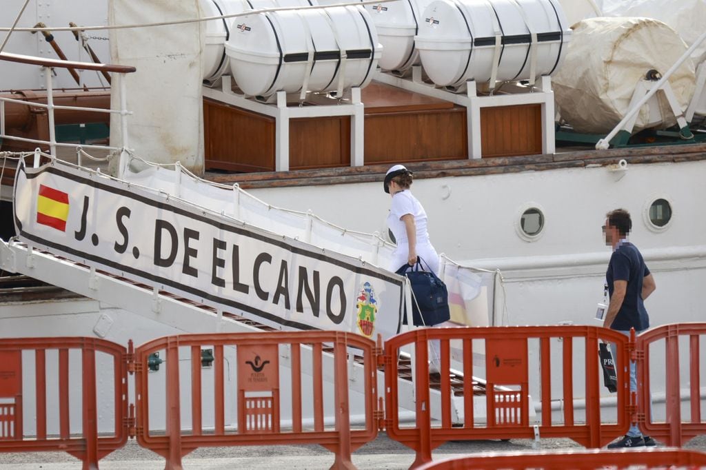 Leonor embarca en Elcano