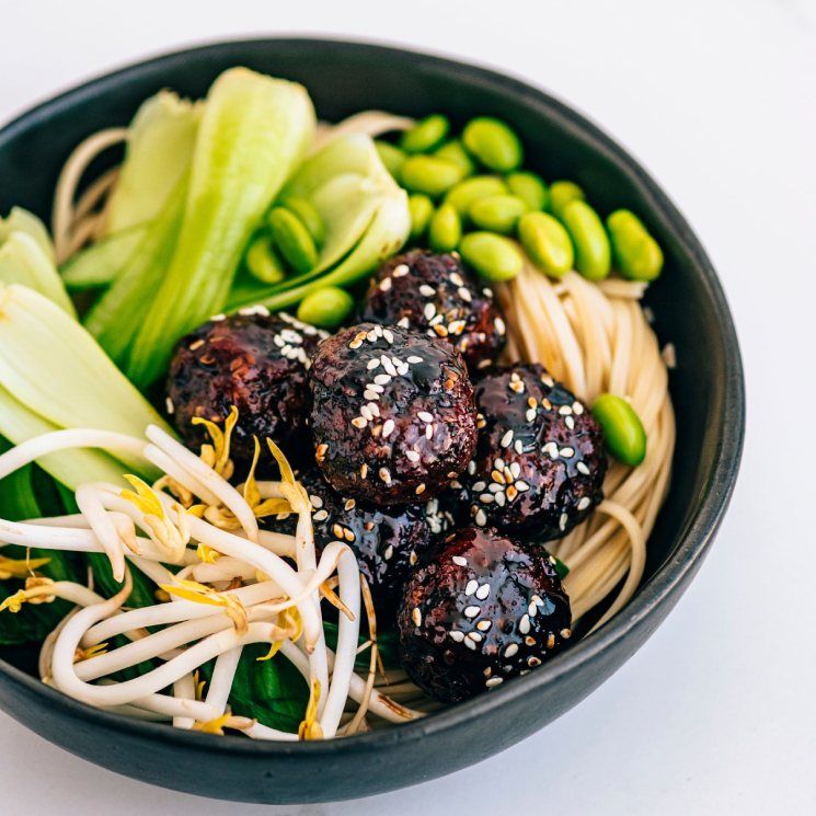 fideos albondigas orientales