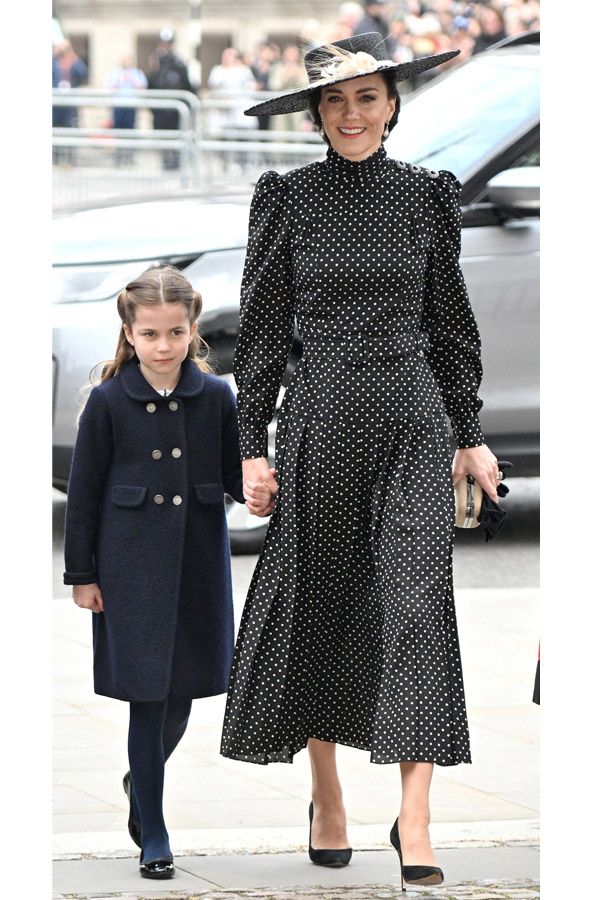 kate-middleton-funeral-3z