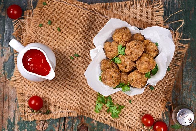 ALBÓNDIGAS VEGANAS CON PESTO DE COL RIZADA