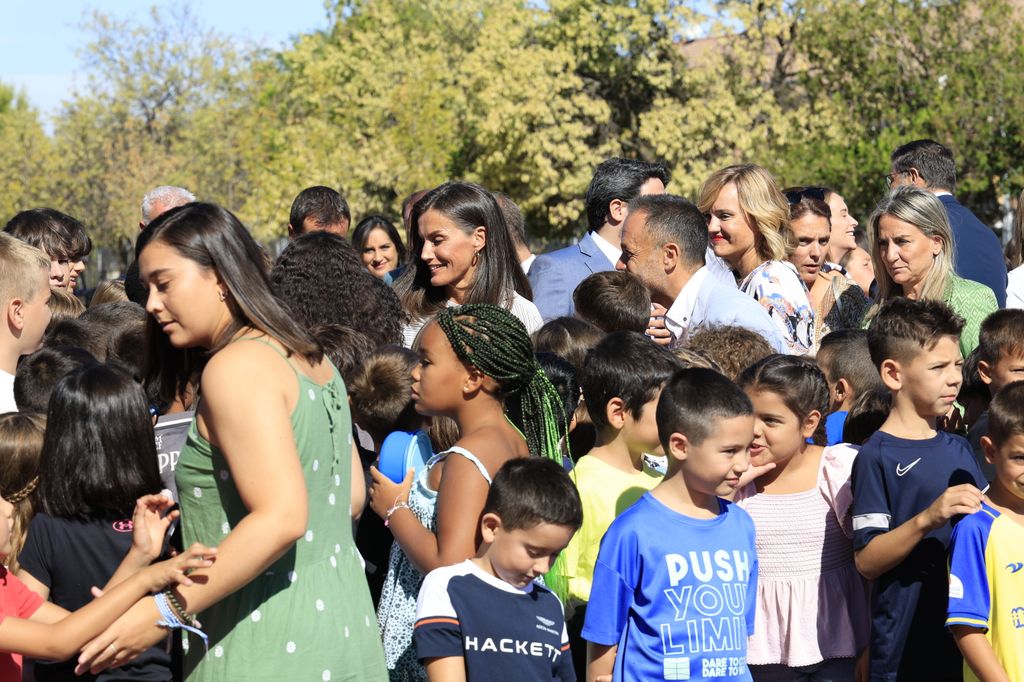 La reina Letizia en la apertura del curso escolar 2024/2025 en Azuqueca de Henares, Guadalajara. 11 de septiembre de 2024