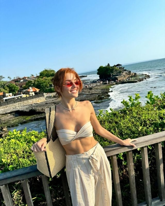 Hande Erçel ha dado la bienvenida al nuevo año desde Bali