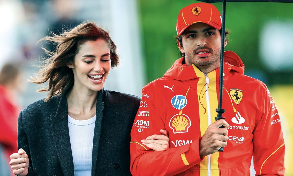 Carlos Sainz Jr. y Rebecca Donaldson HOLA 4168