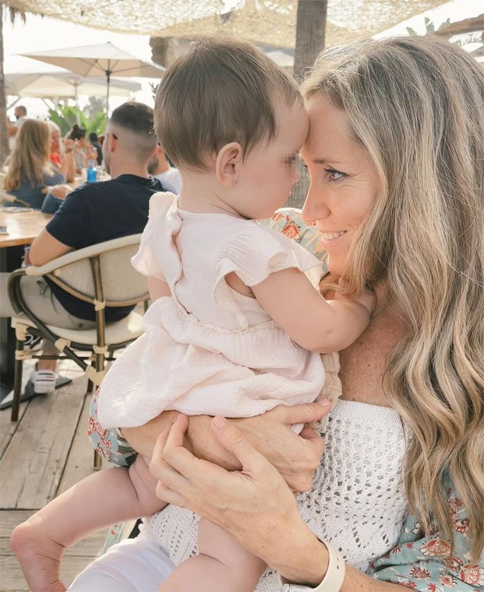 Marta Fernández y su hija Alba