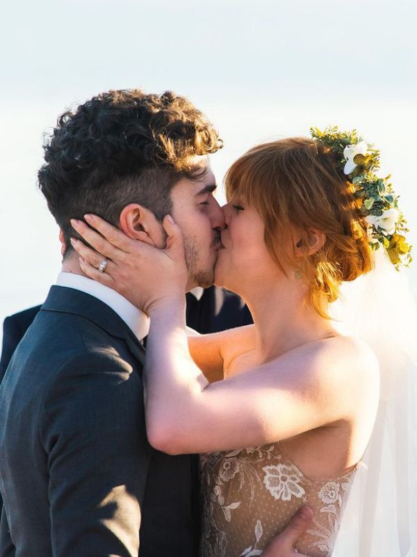 Samantha Weinstein y su marido el día de su boda