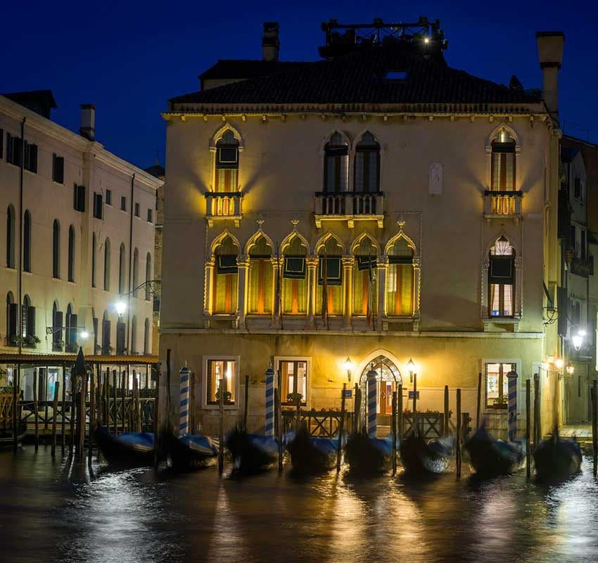 Hoteles en Venecia junto al canal