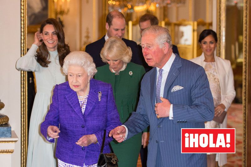 Carlos de Inglaterra, Isabel II, Kate Middleton, Meghan Markle y príncipes Guillermo y Harry