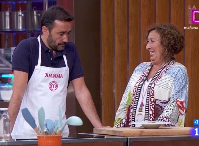 Juanma Castaño y su madre en 'MasterChef Celebrity 6'