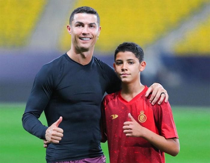 Cristiano Ronaldo con su hijo mayor