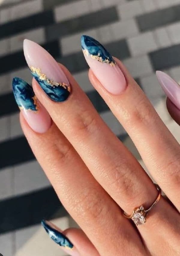 manicura sirena geode nails