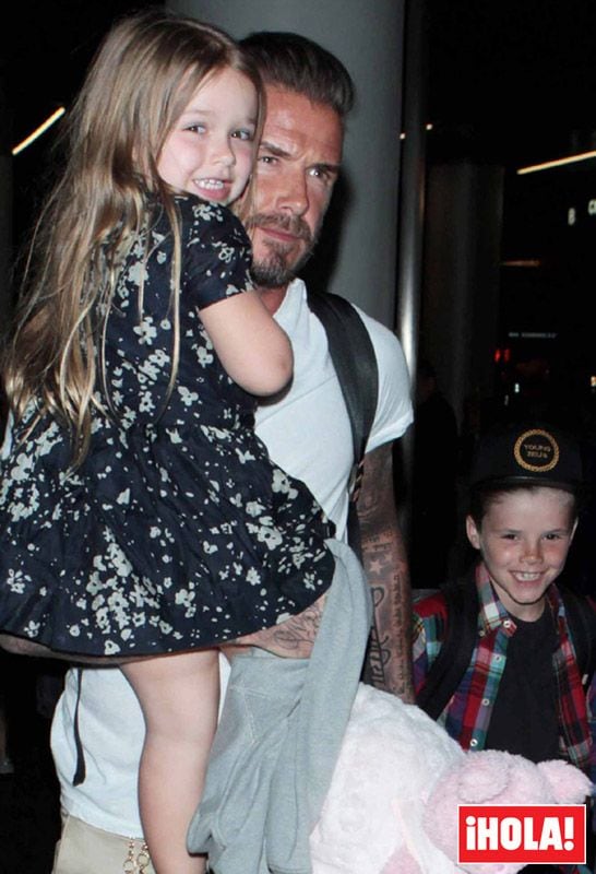 Desde que colgó las botas de fútbol en el año 2013, David Beckham se ha volcado por completo en el cuidado de sus hijos. "Soy su conductor particular", ha llegado a decir en broma refiriéndose a las labores que ocupan ahora la mayor parte de su tiempo. Con Harper ha confesado en numerosas ocasiones tener una relación especial. 
