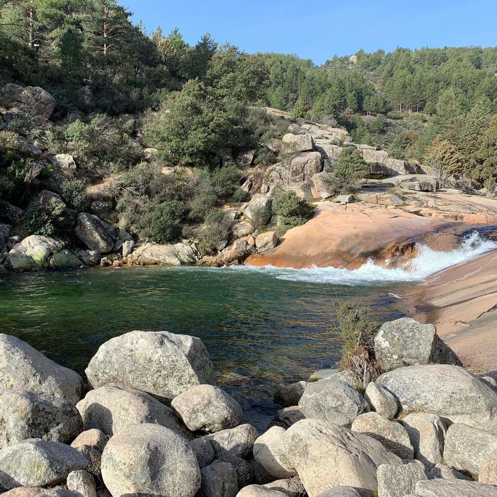 la garganta de la camorza y la charca verde la pedriza manzanares el real 