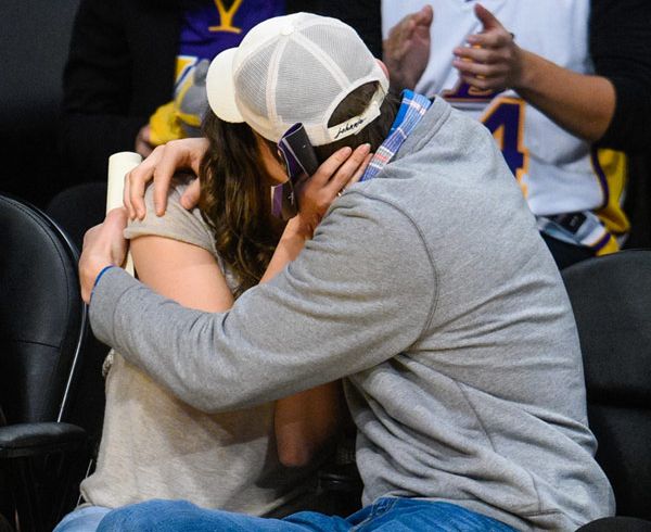 Romántica instantánea de la pareja, que se ha  dado el 'sí, quiero' coincidiendo con el fin de semana del 4 de julio, fecha histórica para Estados Unidos, ya que es cuando celebra su Día de la Independencia.
