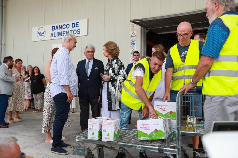 Reina Sofía en el Banco de Alimentos de Mallorca