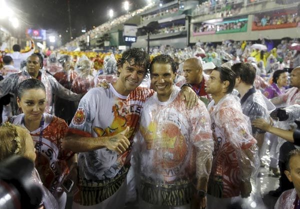 El tenista acudió a la fiesta con su compañero David Ferrer y el brasileño ya retirado Gustavo Kuerten 