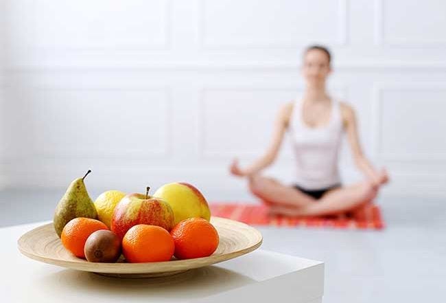 Empieza a hacer yoga por la cocina