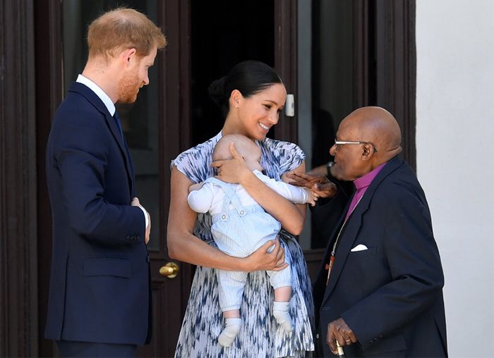 El príncipe Harry, Meghan Markle, Archie y Desmond Tutu