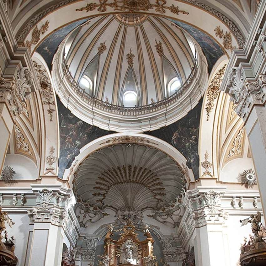 Interior de la iglesia de San Juan el Real en Calatayud.