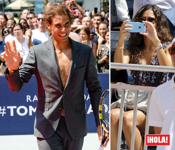 Rafa Nadal ha tenido una atípica jornada de entrenamiento en el céntrico Bryant Park de Nueva York, donde ha jugado hasta quedar con el torso desnudo
