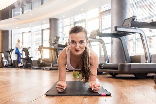 Qué clase de abdominales puedes hacer en casa y para qué sirve cada uno