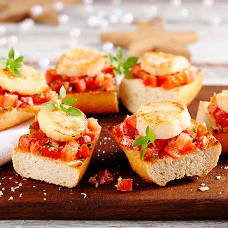 Vieiras a la plancha con tartar de tomate