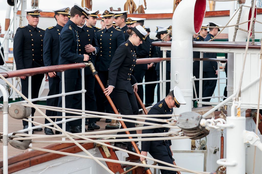 Princesa Leonor embarca en el Juan Sebastian Elcano