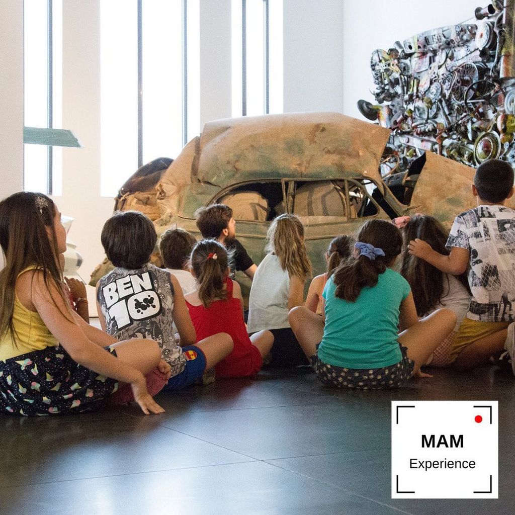 s bados creativos en el museo automovil stico de m laga